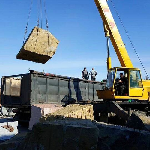 Крамграніт. Про компанію
